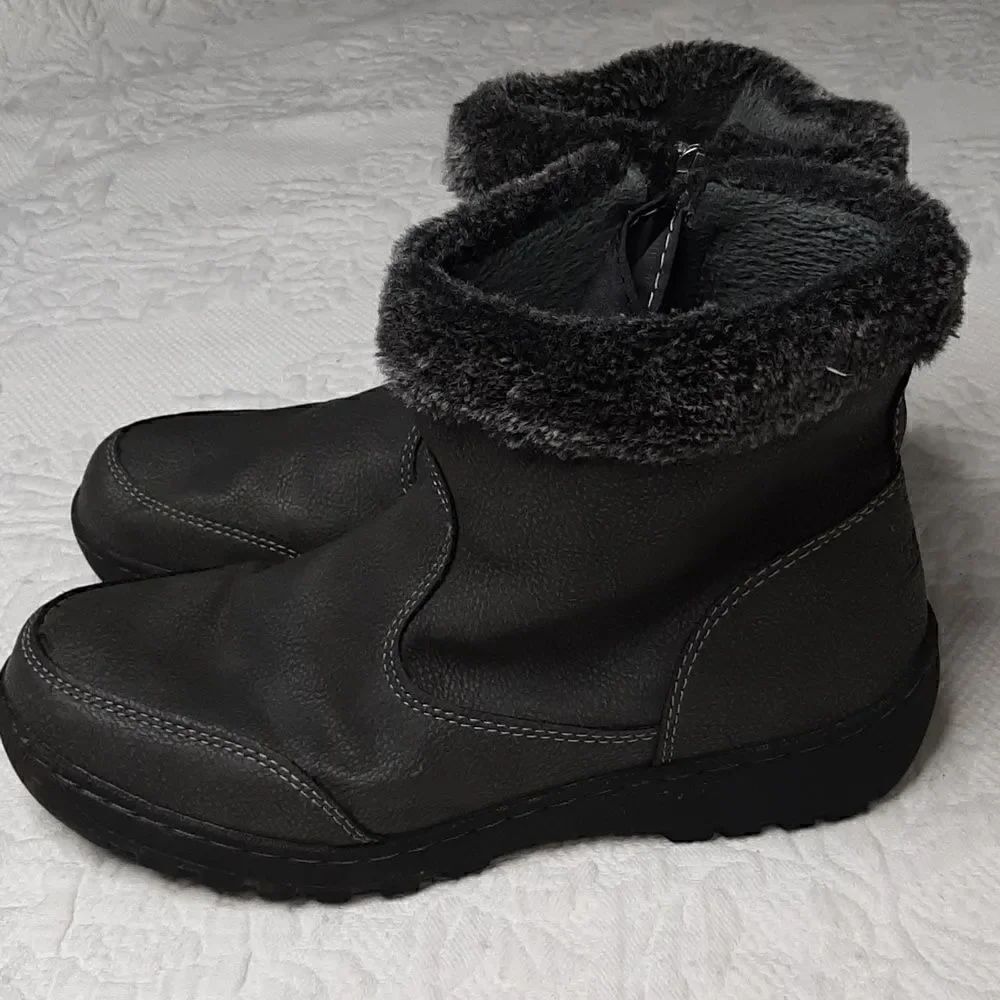 KHOMBUâGrayâWinterâBooties - Picture 3 of 13